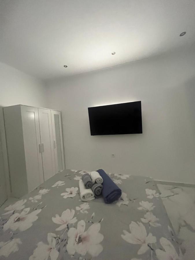 White Apartment Atenas Exterior foto