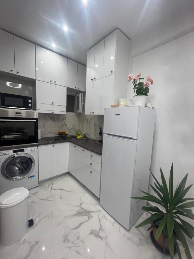 White Apartment Atenas Exterior foto