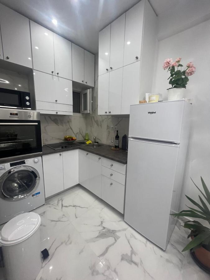 White Apartment Atenas Exterior foto