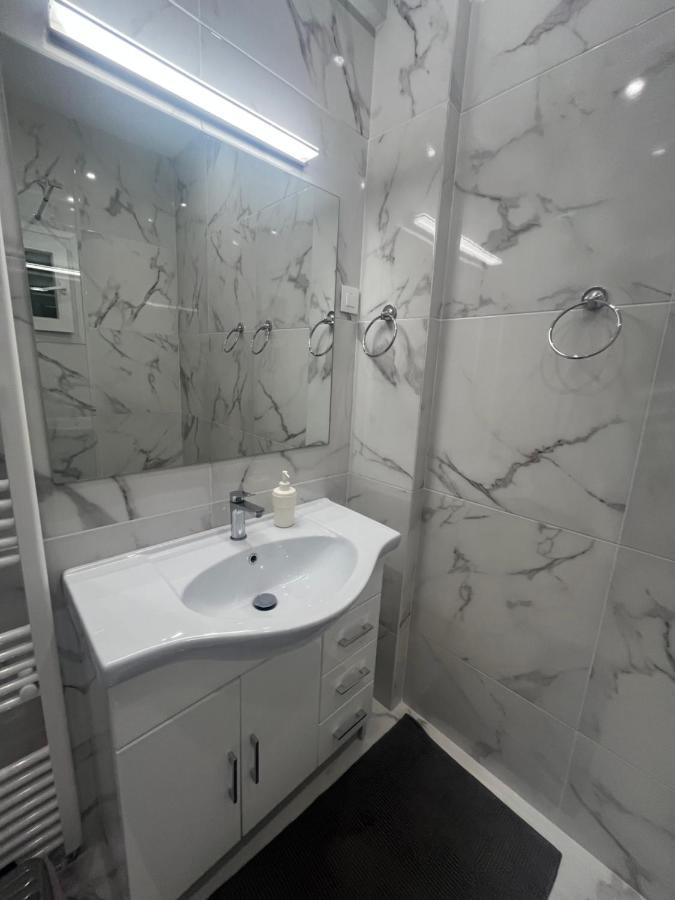 White Apartment Atenas Exterior foto