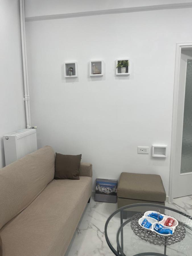 White Apartment Atenas Exterior foto